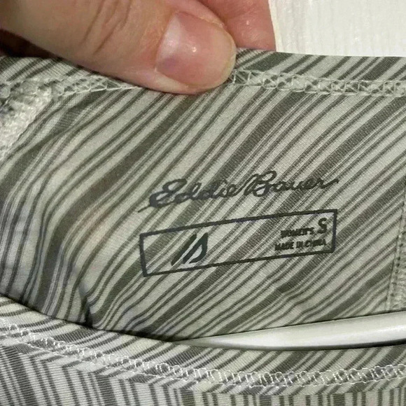 Eddie Bauer Women's Size Small Long Sleeve Shirt Gray/White Stripe. Layering. - Picture 3 of 9